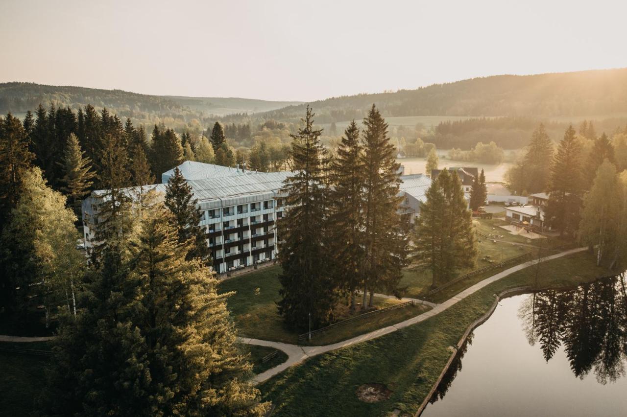 Sněžné Orea Resort Devet Skal Vysocina מראה חיצוני תמונה